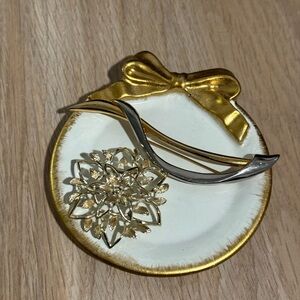 Vintage Brooch Bundle